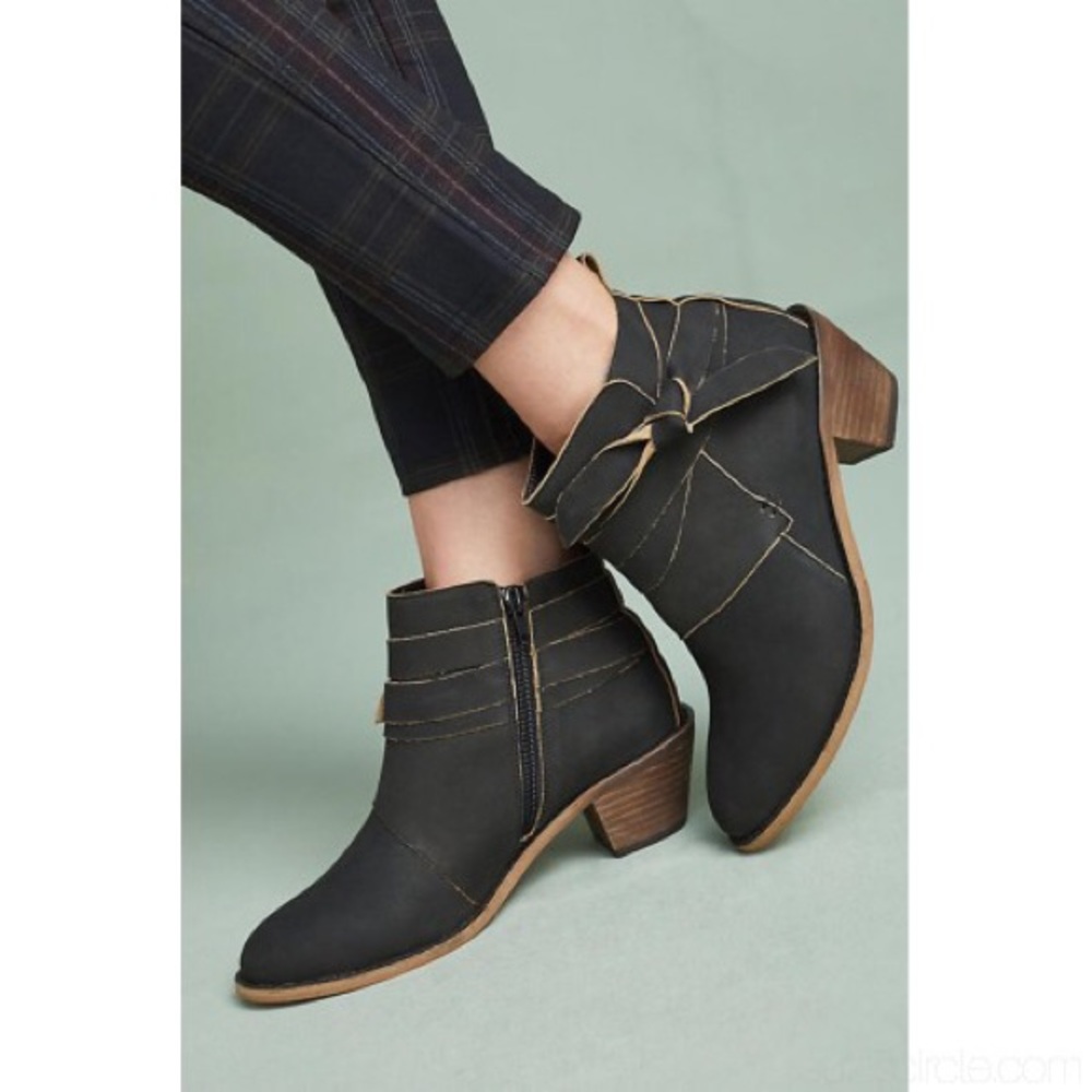 Anthropologie Kelsi Dagger Booties